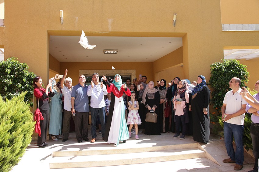 معرض إلى الأبد